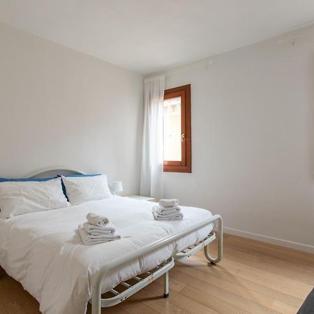 Venice Lance With Lift, 2 Minutes Walk From The Train Station Ngoại thất bức ảnh